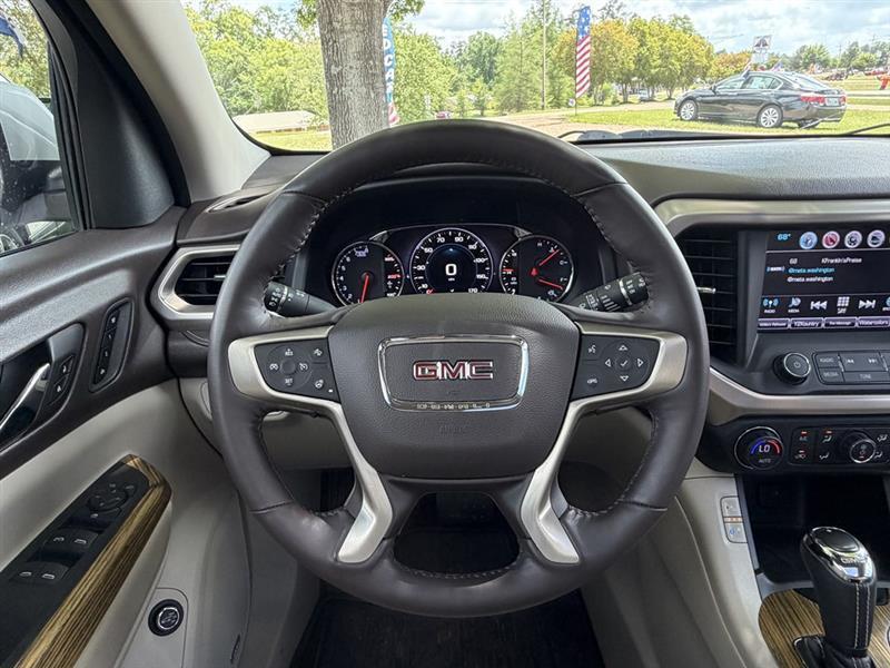 GMC Acadia Denali 2017
