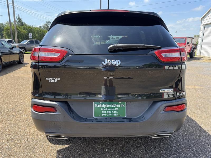 Jeep Cherokee Latitude FWD 2015