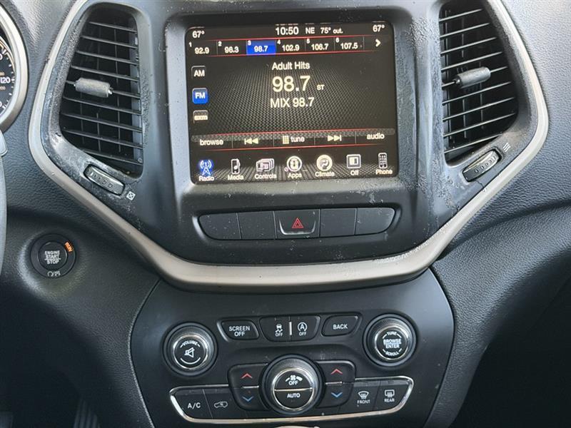 Jeep Cherokee Latitude FWD 2015