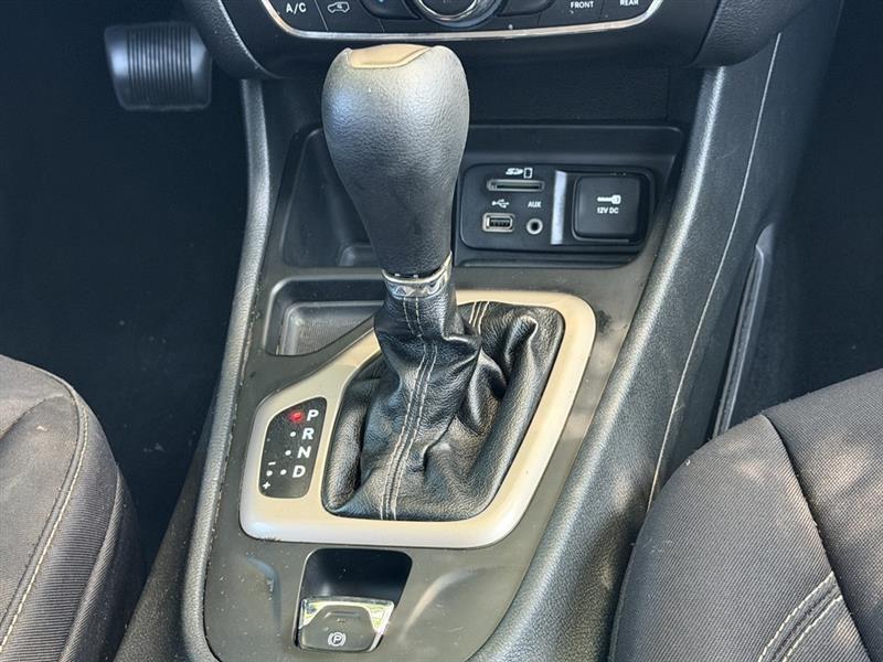 Jeep Cherokee Latitude FWD 2015