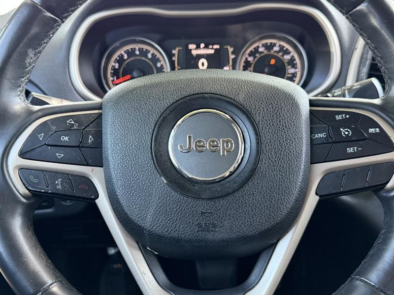 Jeep Cherokee Latitude FWD 2015