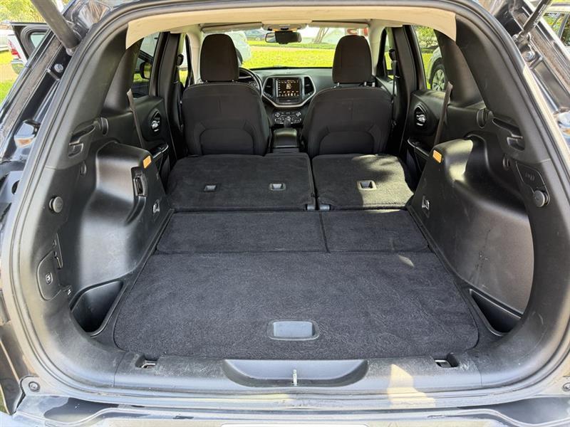 Jeep Cherokee Latitude FWD 2015