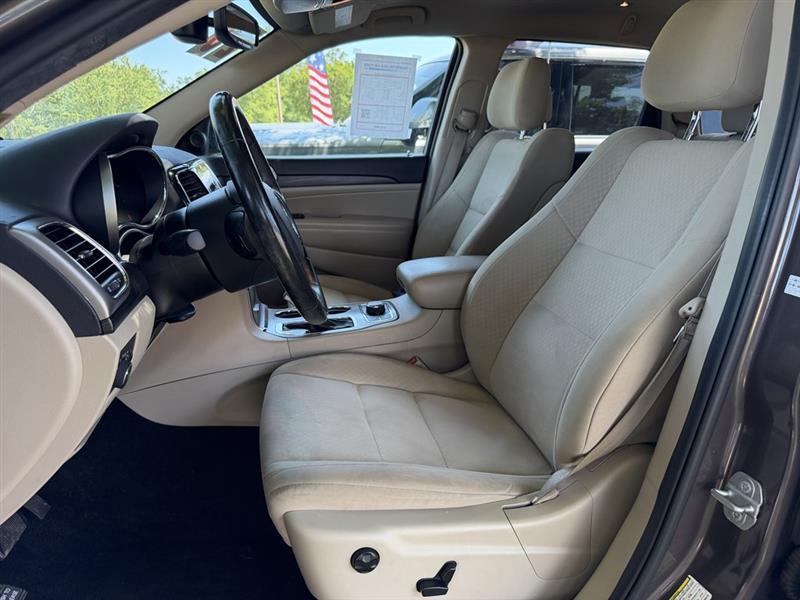 Jeep Grand Cherokee Laredo 4WD 2020