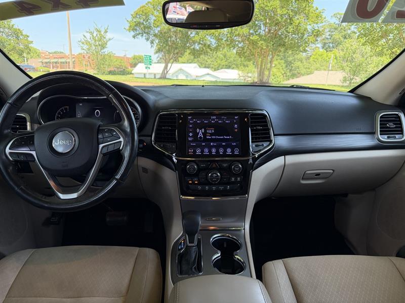 Jeep Grand Cherokee Laredo 4WD 2020