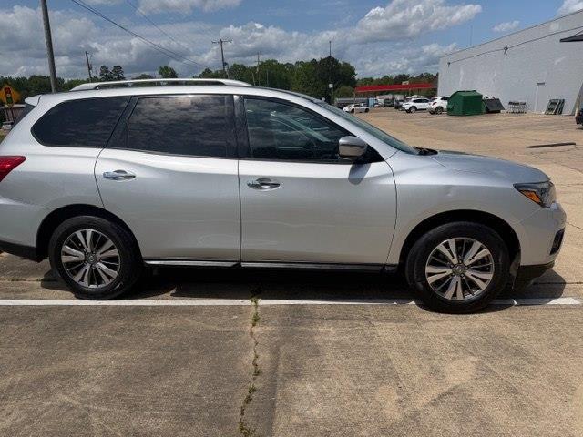 Nissan Pathfinder S 2WD 2019