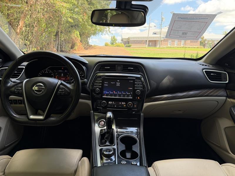 Nissan Maxima 4dr Sdn 3.5 Platinum 2017