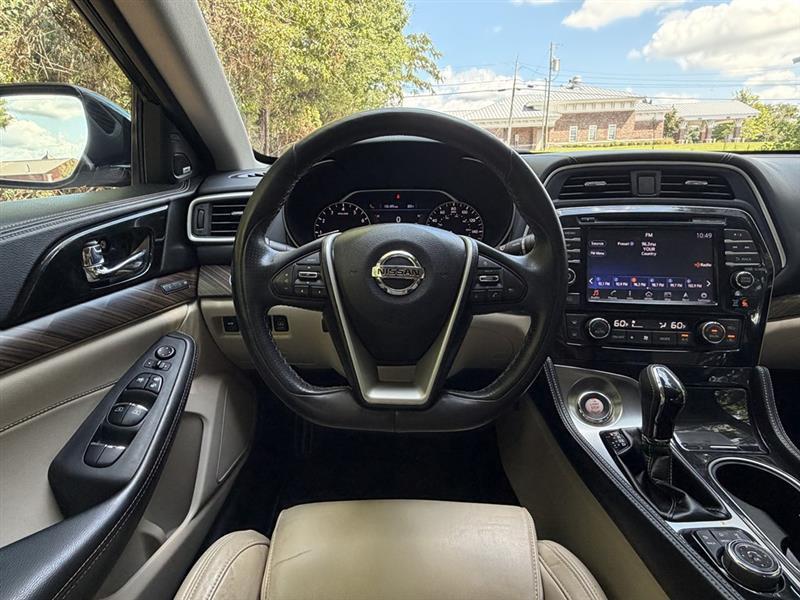 Nissan Maxima 4dr Sdn 3.5 Platinum 2017