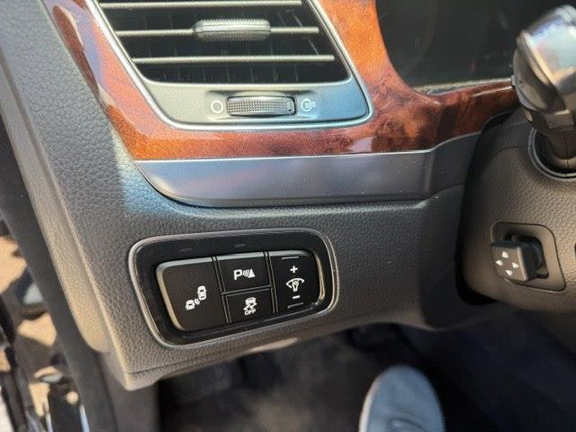 Hyundai Equus Signature 2016