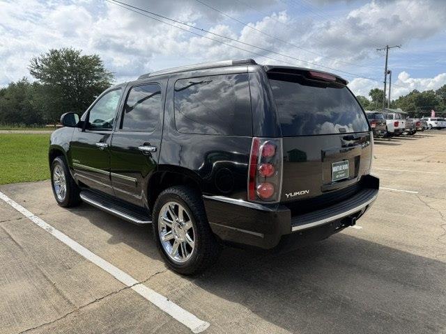 GMC Yukon Denali 2WD 4dr 2013