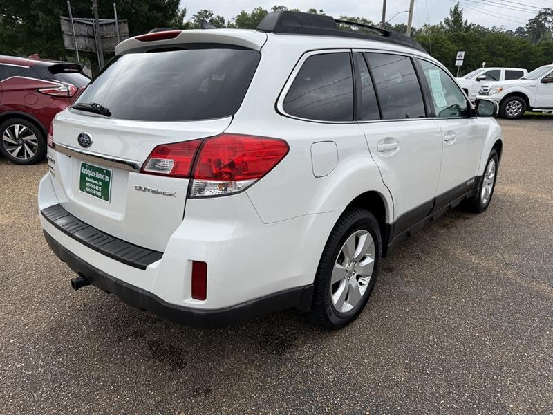 Subaru Outback 2.5i Limited 2011