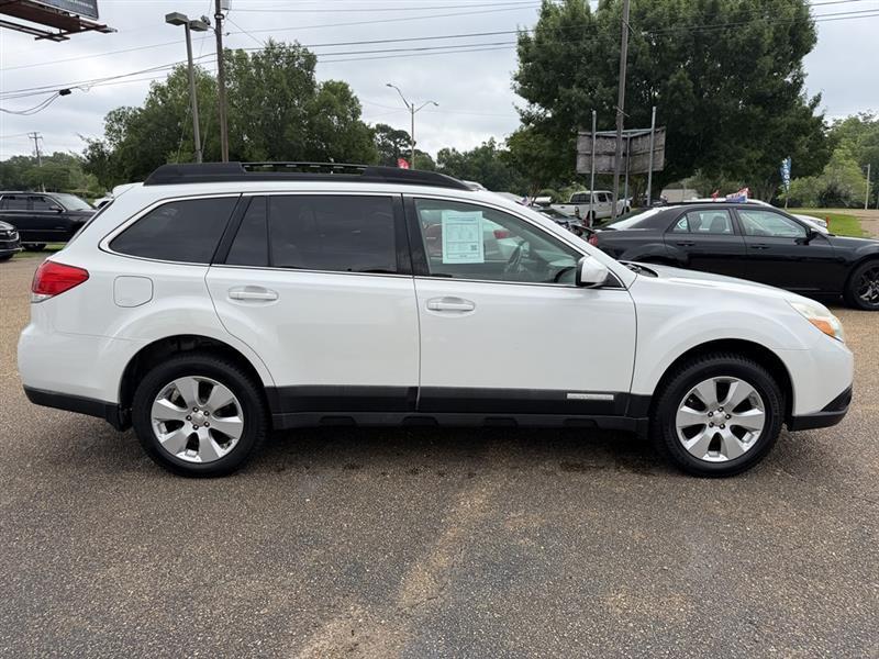Subaru Outback 2.5i Limited 2011