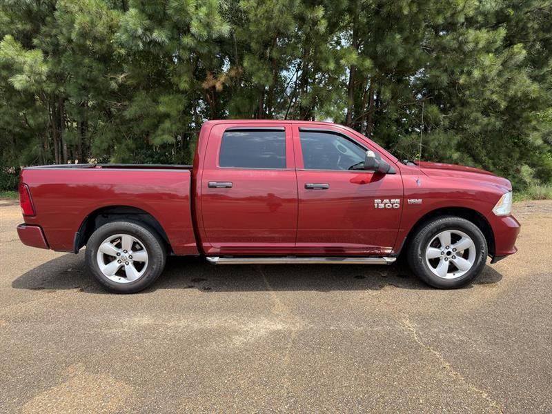RAM 1500 Sport 4x2 Crew Cab 5'7" Box 2013