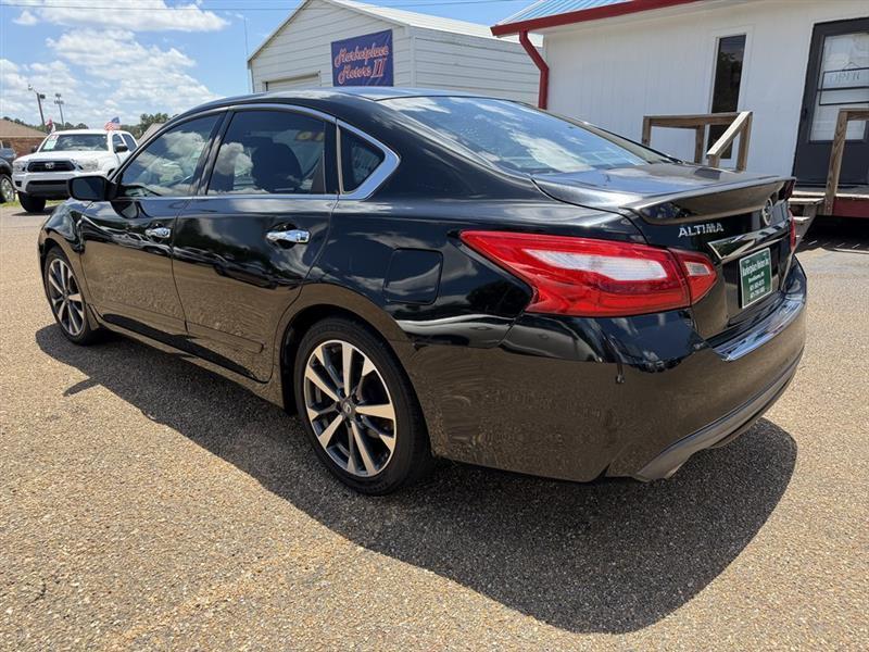 Nissan Altima 2.5 SR 2016