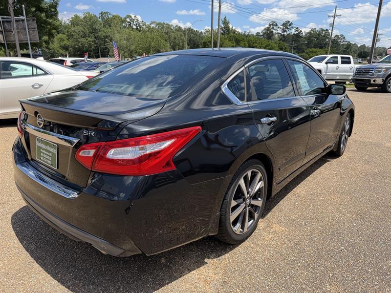 Nissan Altima 2.5 SR 2016