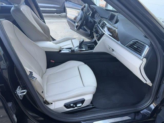 BMW 3-Series 328i Sedan 2016