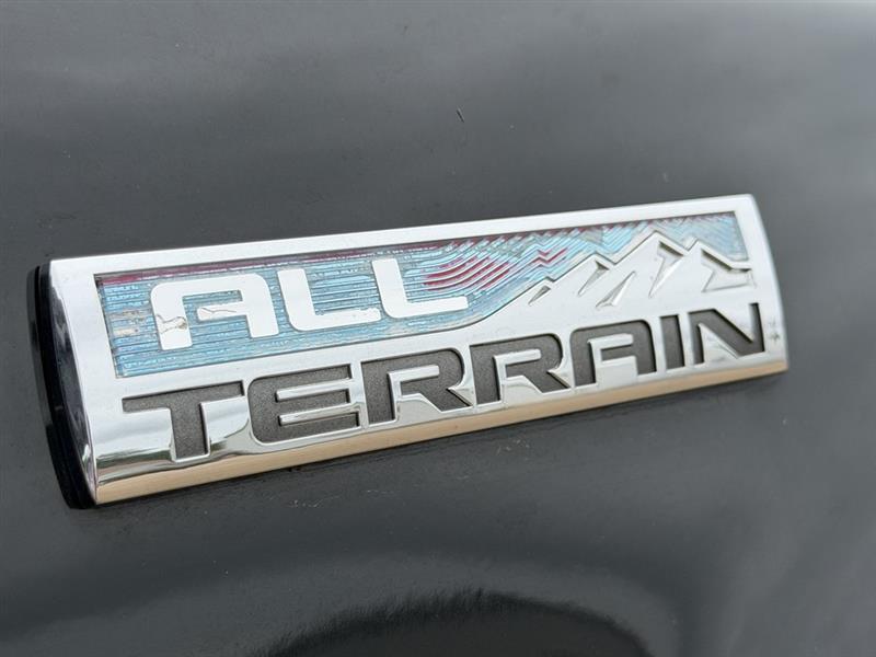 GMC Sierra 1500 4WD Crew Cab 143.5" SLT 2012