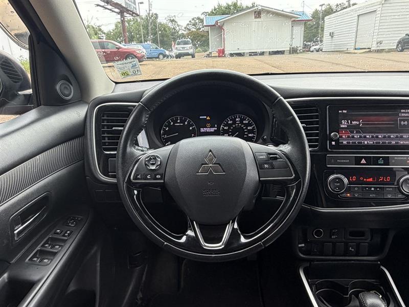 Mitsubishi Outlander SEL AWD 2019