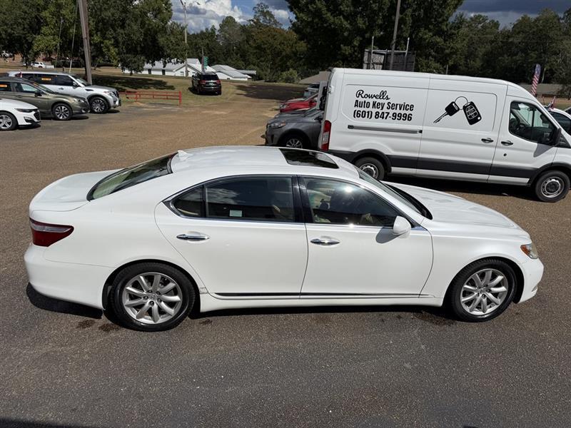 Lexus LS 460 L Luxury Sedan 2007