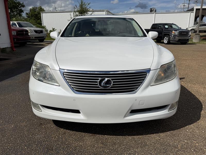 Lexus LS 460 L Luxury Sedan 2007