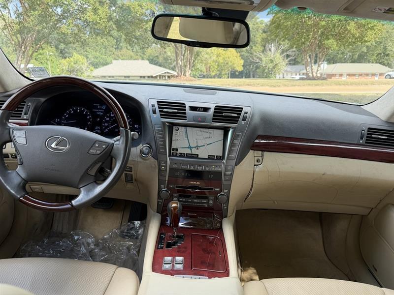 Lexus LS 460 L Luxury Sedan 2007