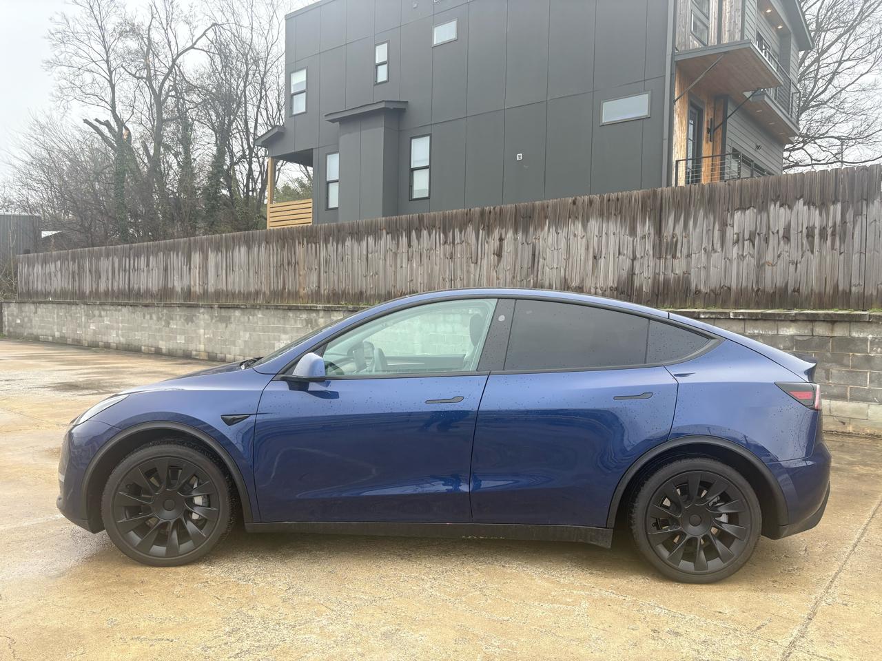 Tesla Model Y Long Range AWD 2024