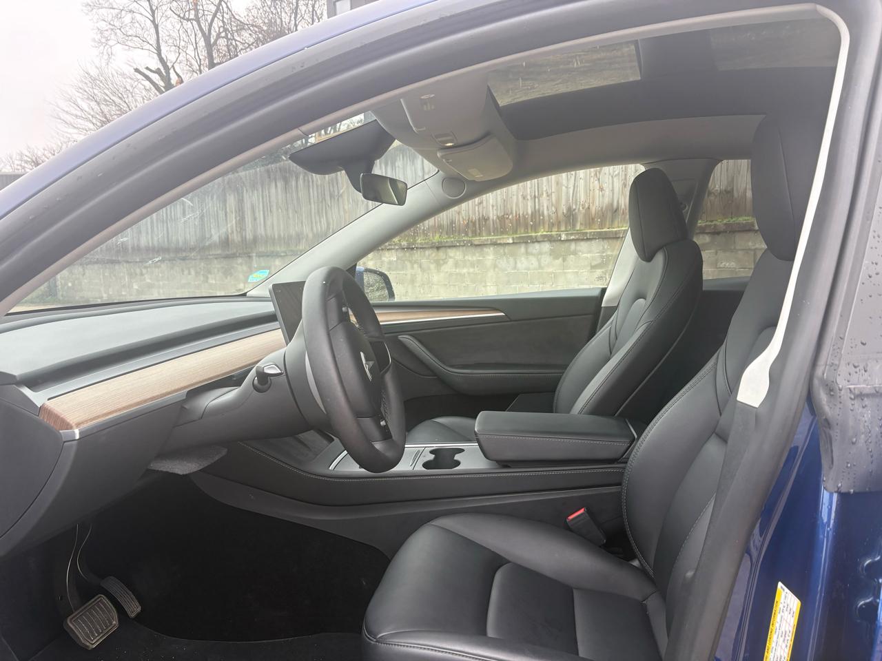 Tesla Model Y Long Range AWD 2024