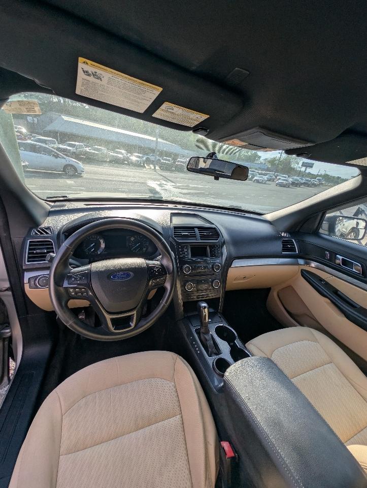 Ford Explorer Base FWD 2017