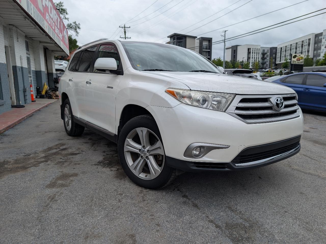 Toyota Highlander Limited 4WD 2013