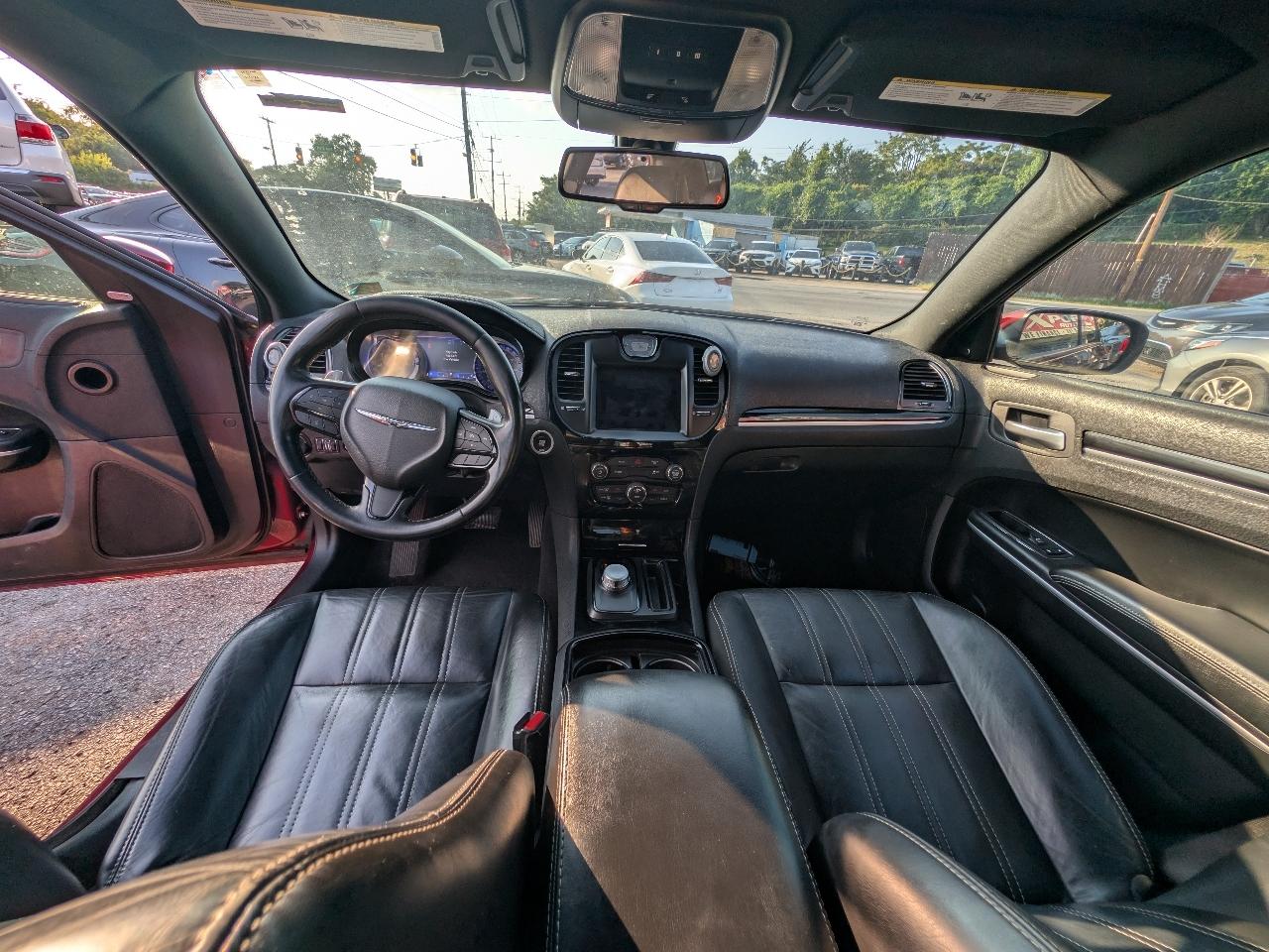 Chrysler 300 S V6 RWD 2019