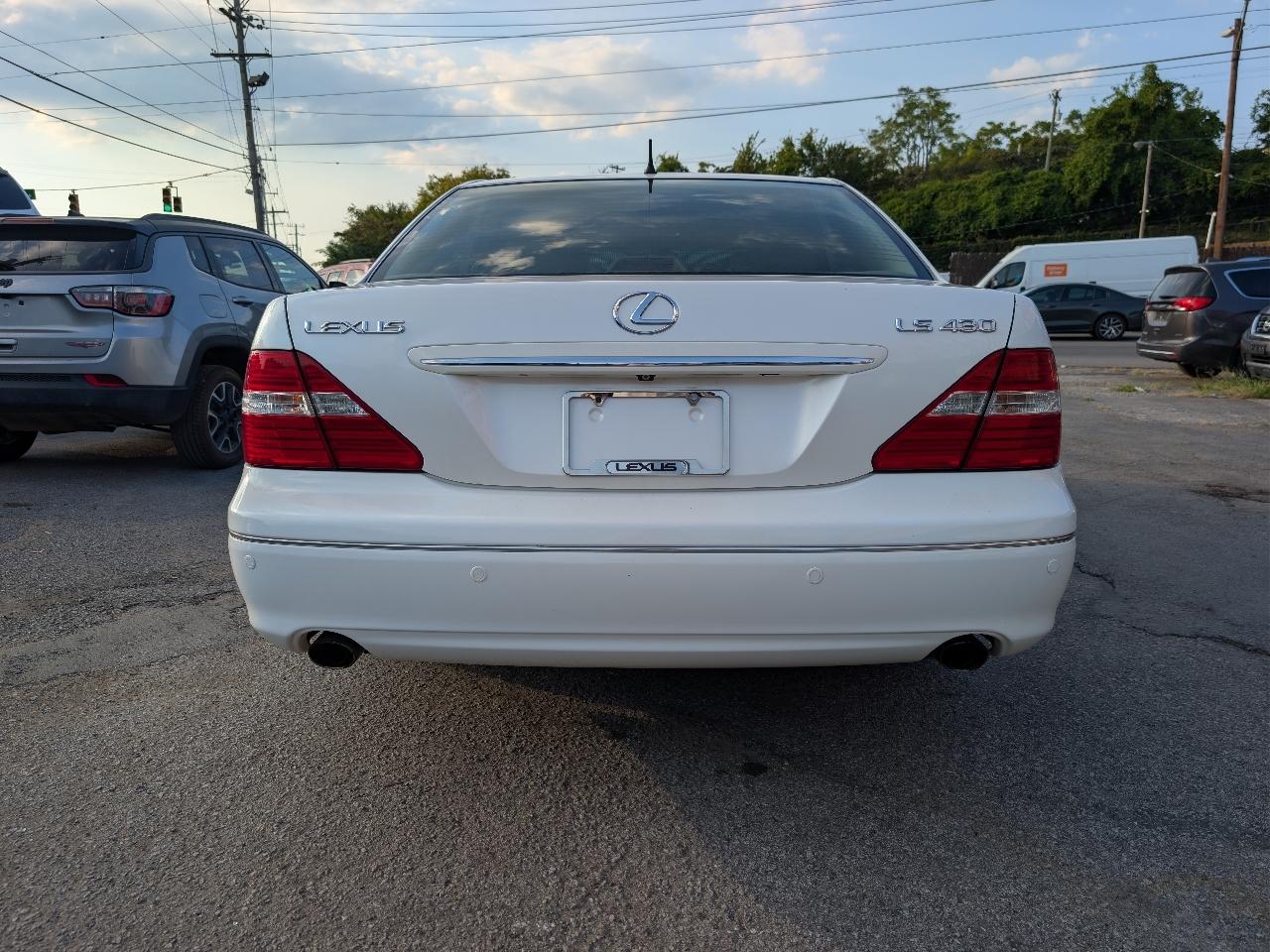 Lexus LS 430 Sedan 2004