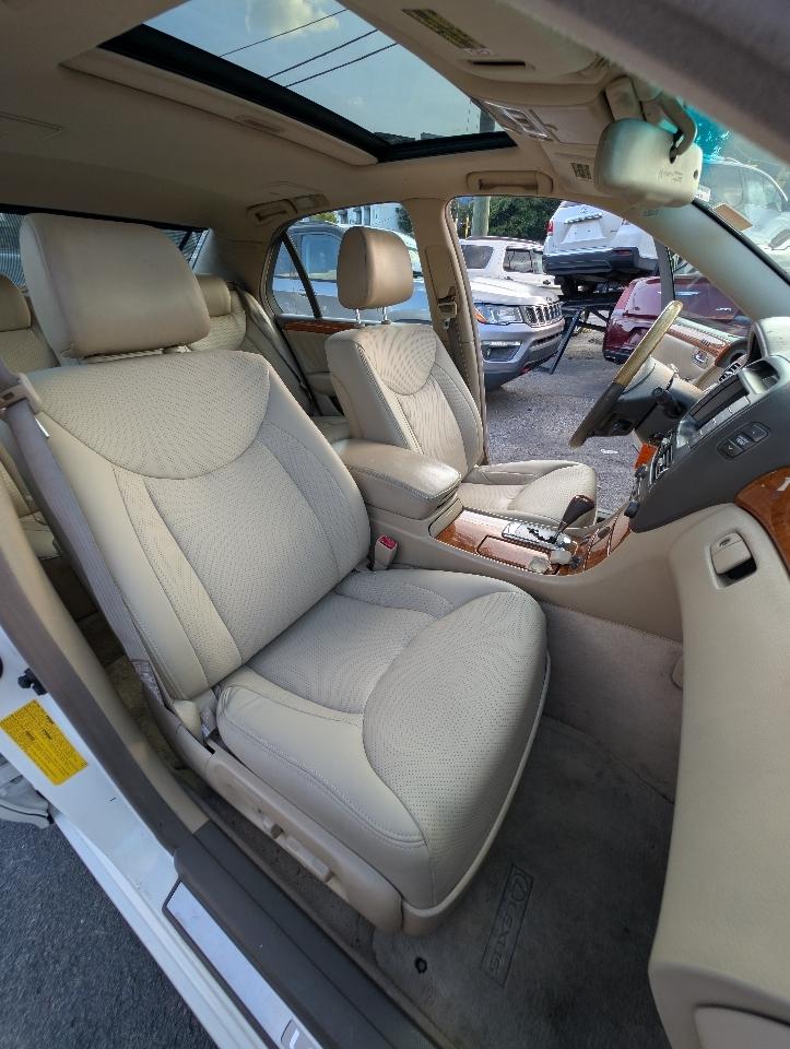 Lexus LS 430 Sedan 2004