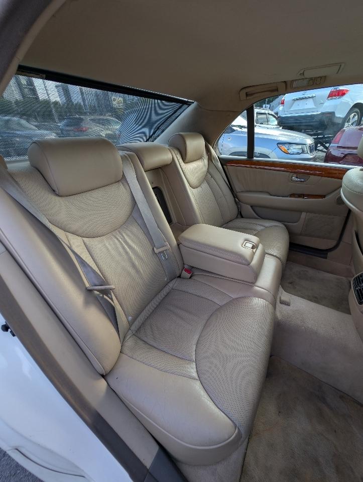 Lexus LS 430 Sedan 2004