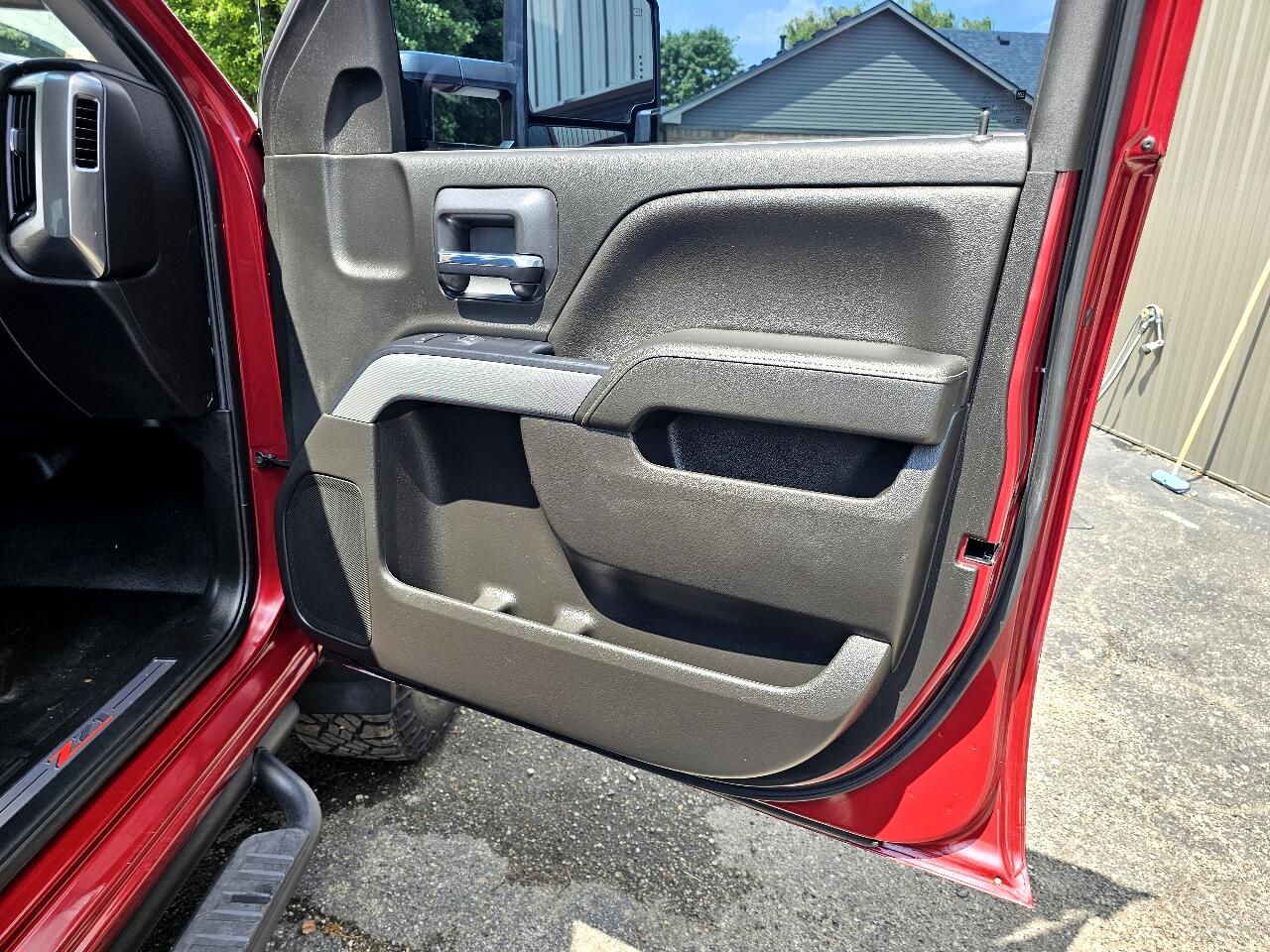 Chevrolet Silverado 2500HD 4WD Double Cab 144.2" LT 2019 Chevrolet Silverado 2500HD 4WD Double Cab 144.2" LT 2019