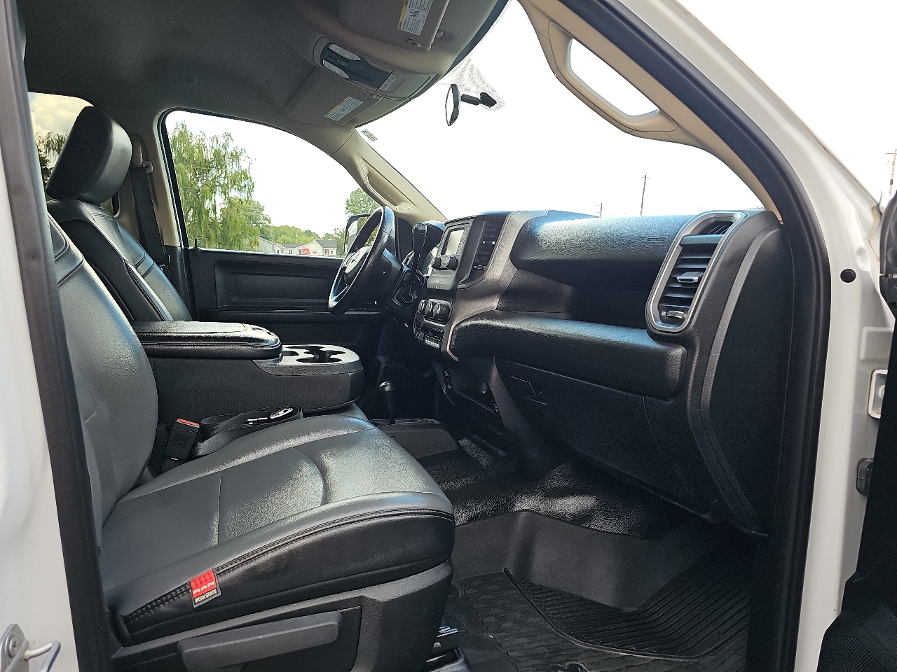 RAM 2500 Tradesman Crew Cab LWB 4WD 2020 RAM 2500 Tradesman Crew Cab LWB 4WD 2020