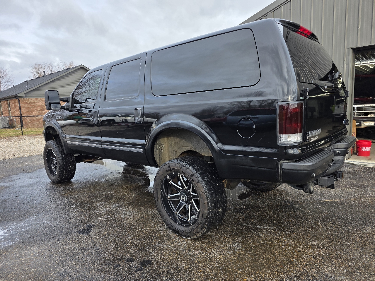 Ford Excursion Limited 4WD 2001