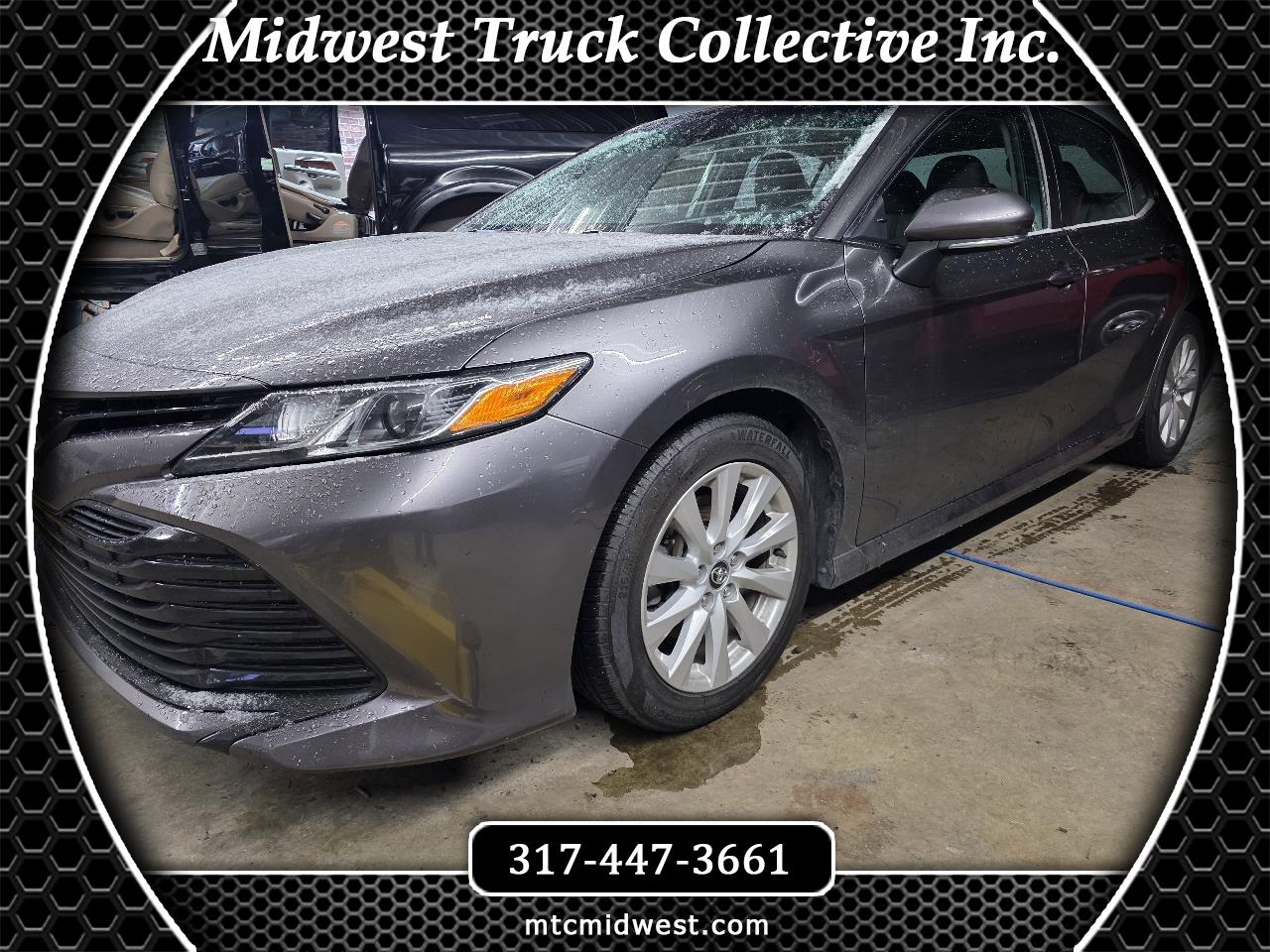 2018 Toyota Camry LE's photo