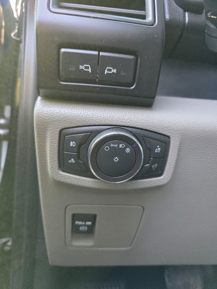 Ford F-150 XL SuperCrew 5.5-ft. Bed 4WD 2018