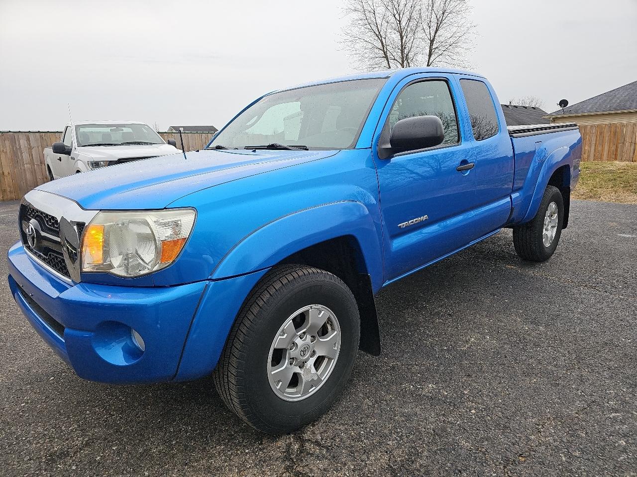 Toyota Tacoma  2011