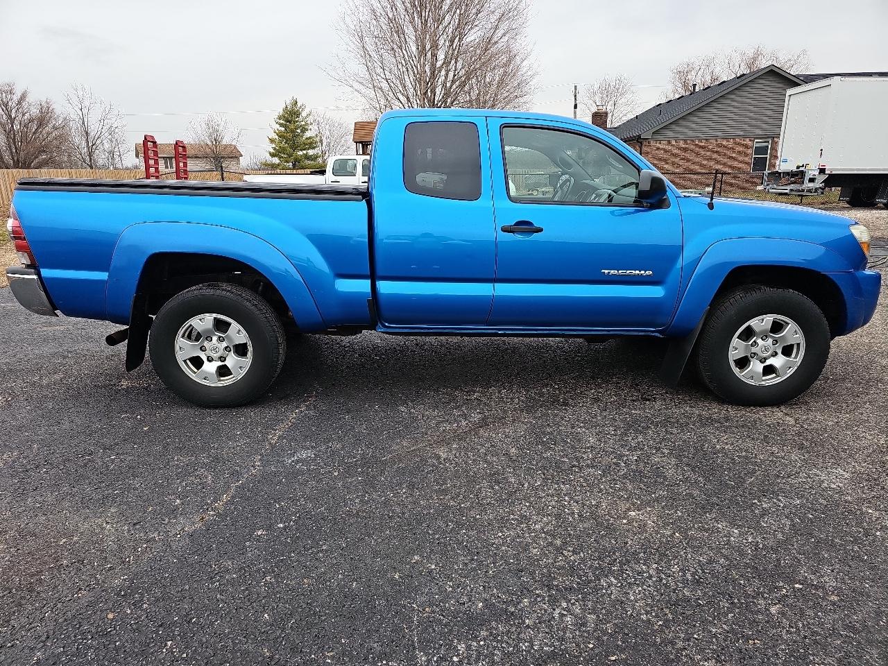 Toyota Tacoma  2011
