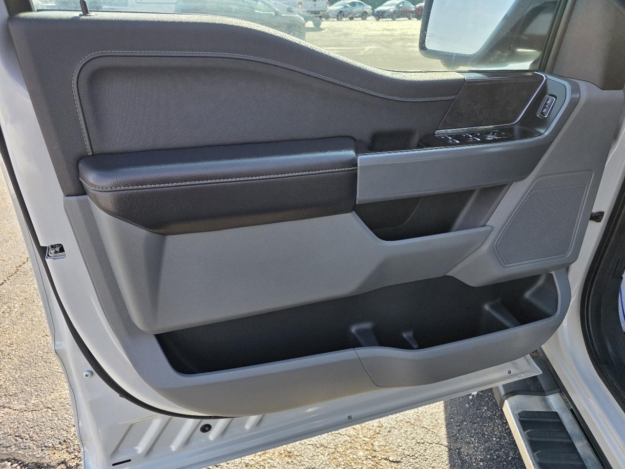 Ford F-150 XLT SuperCrew 4WD 2024