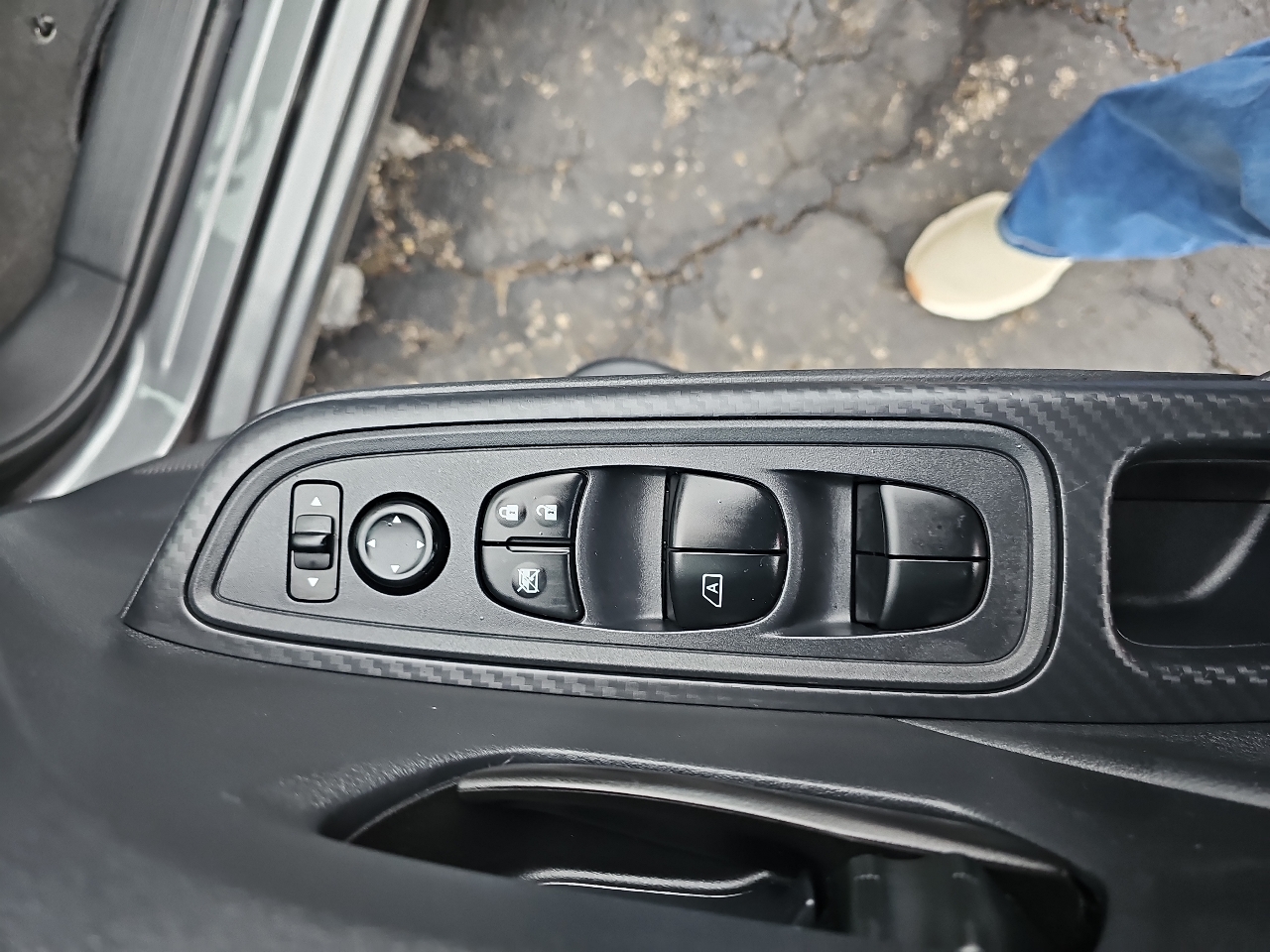 Nissan Versa S 5MT 2024