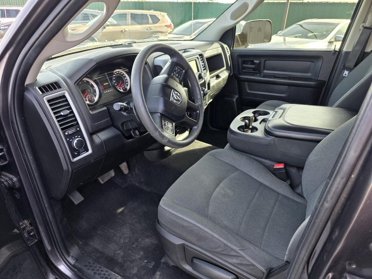 RAM 1500 Classic Tradesman Quad Cab 4WD 2021