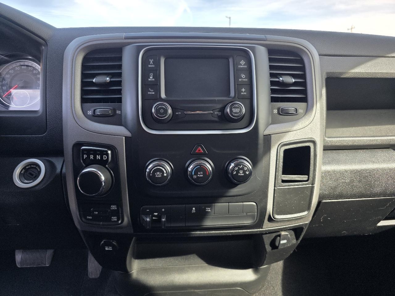 RAM 1500 Classic Tradesman Quad Cab 4WD 2021