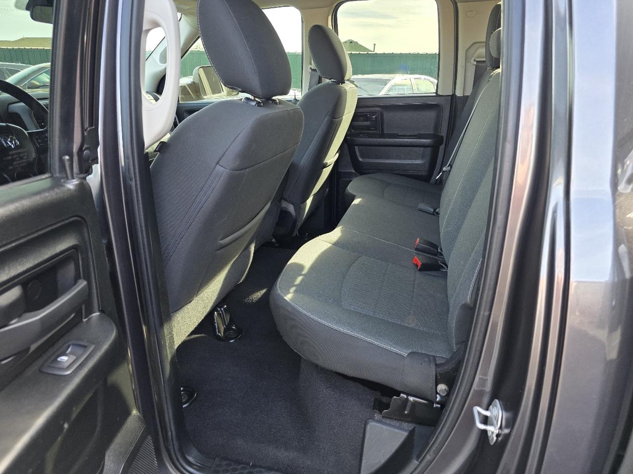 RAM 1500 Classic Tradesman Quad Cab 4WD 2021