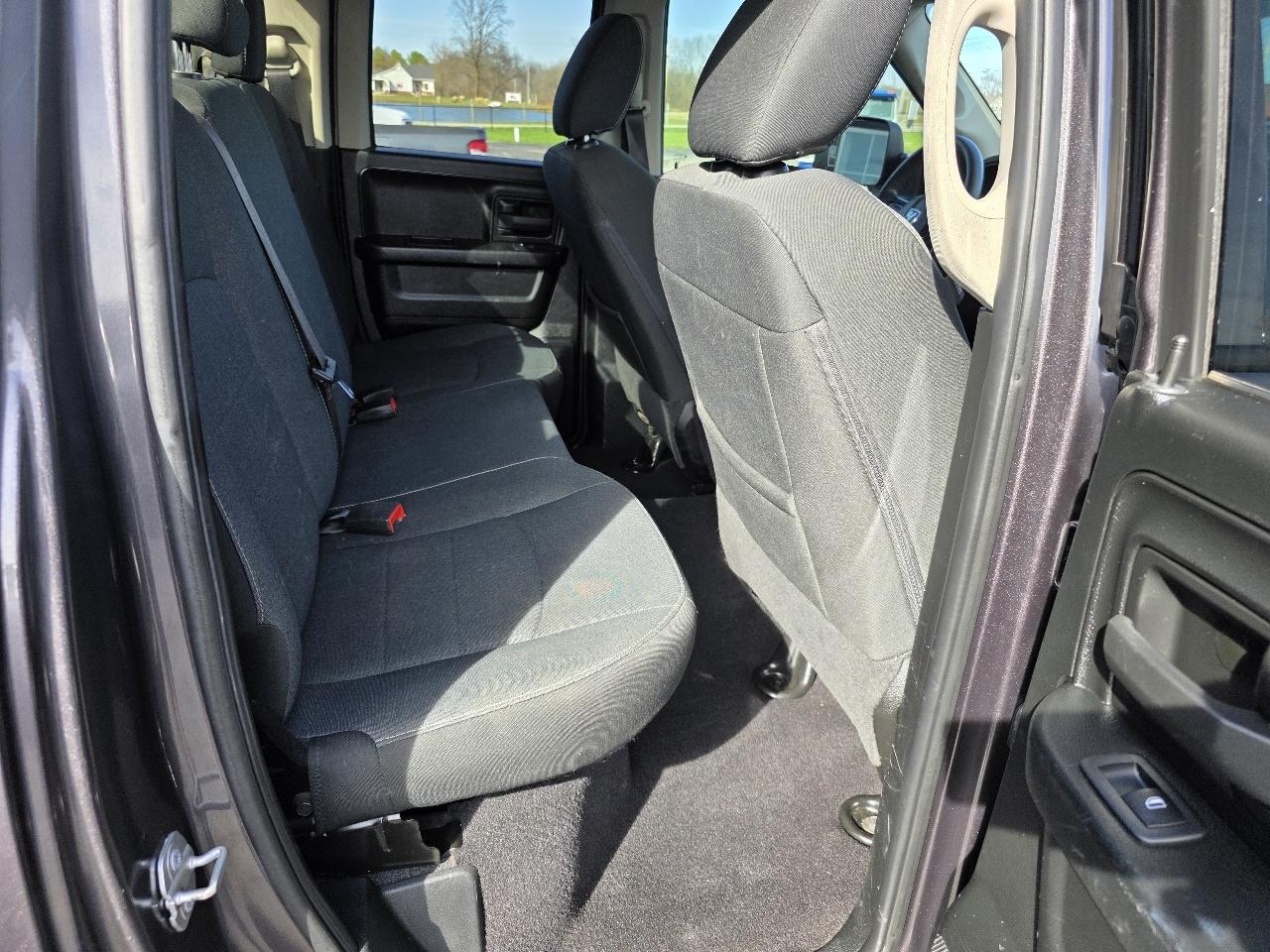 RAM 1500 Classic Tradesman Quad Cab 4WD 2021