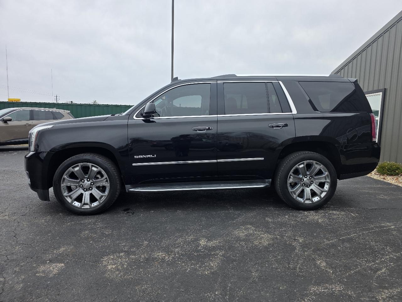 GMC Yukon Denali 4WD 2016