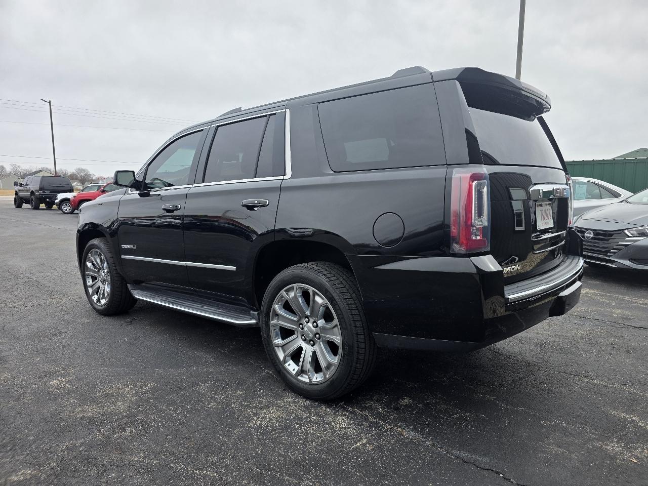 GMC Yukon Denali 4WD 2016