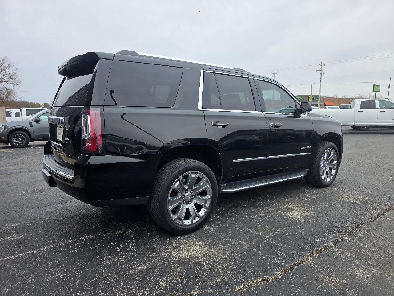 GMC Yukon Denali 4WD 2016