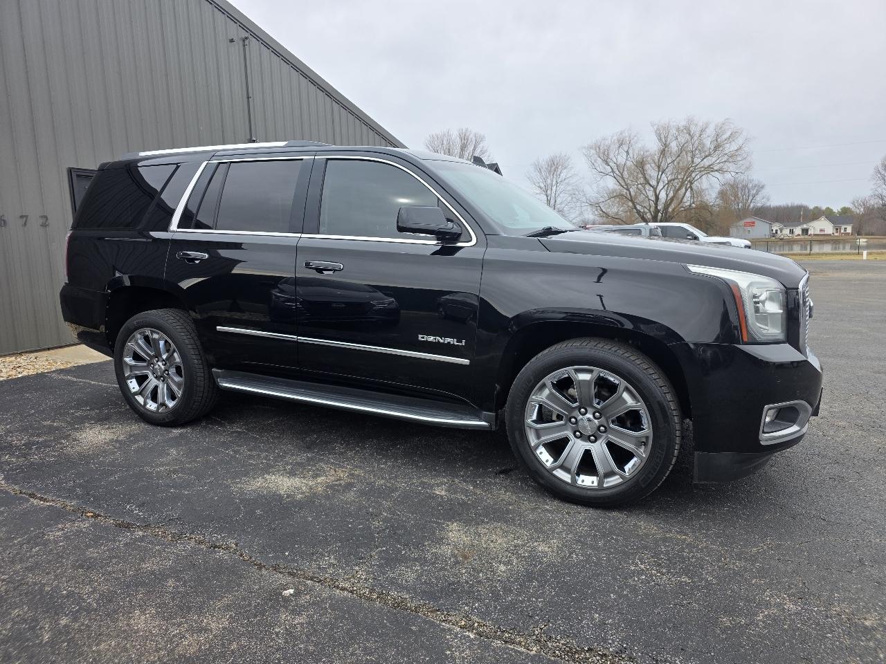 GMC Yukon Denali 4WD 2016