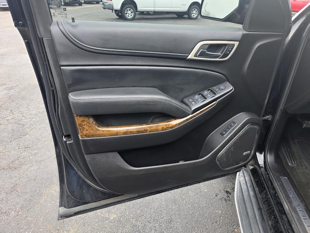 GMC Yukon Denali 4WD 2016